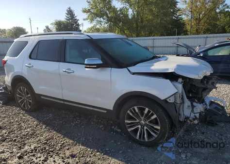 2016 Ford Explorer Platinum z USA, uszkodzony, nr VIN 1FM5K8HT1GGA55812